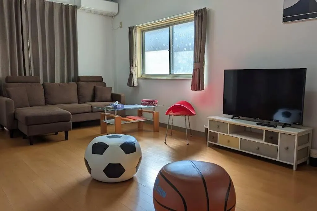 Holiday home Roomy 4Br Home Sleeps 9／Shinosaka／Large Groups