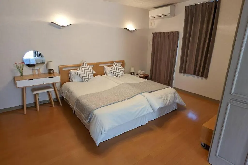 Roomy 4Br Home Sleeps 9／Shinosaka／Large Groups Holiday home