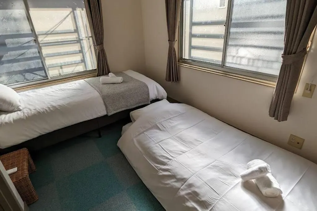 Roomy 4Br Home Sleeps 9／Shinosaka／Large Groups Japan